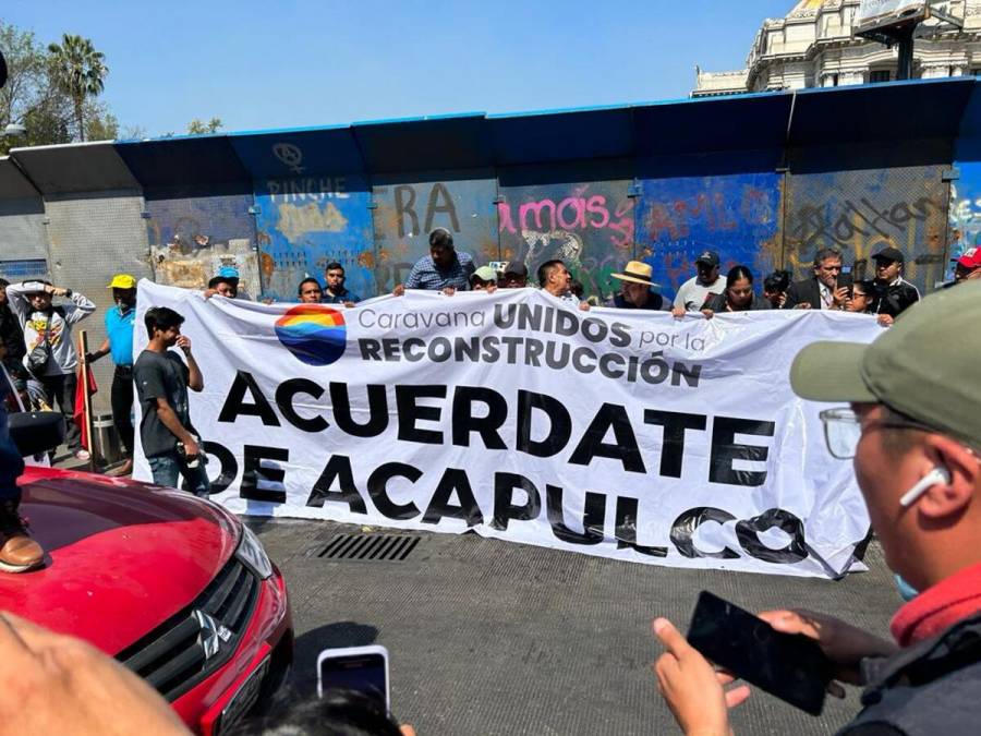 Caravana Acu rdate de Acapulco instala campamento frente a