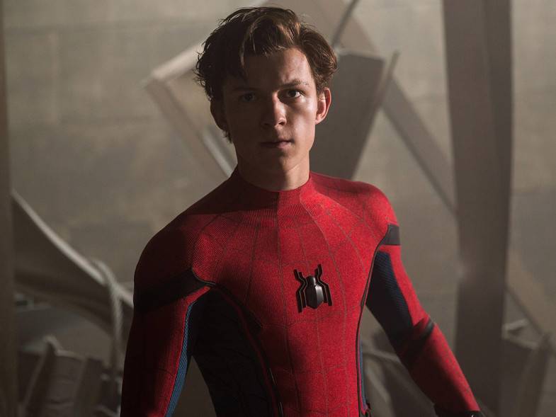 Tom Holland se pone el traje para Spider-Man 3 - ContraRéplica - Noticias