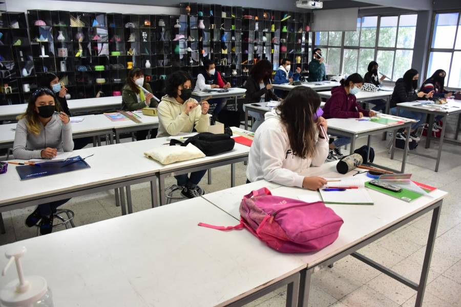 Baja productividad y fuga de cerebros consumen a América Latina