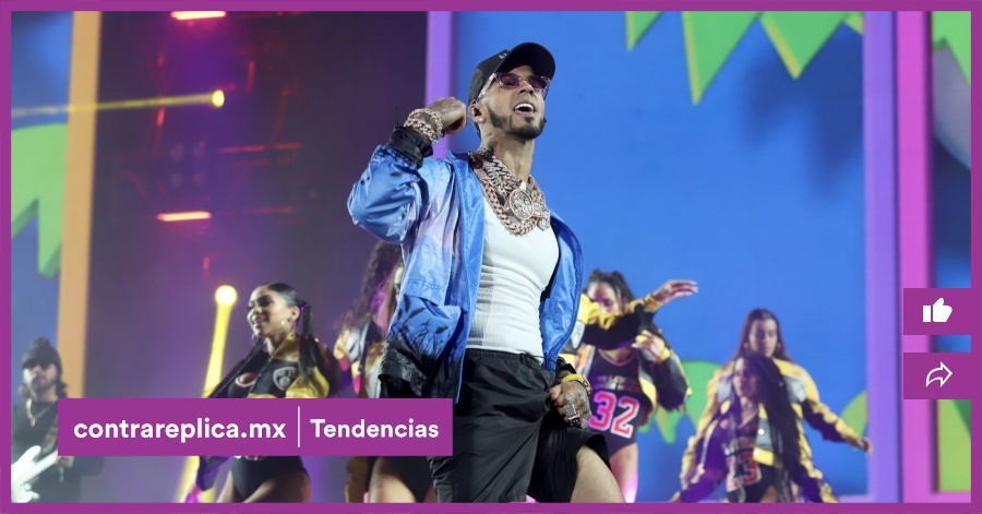 Anuel AA Performs Ella Quiere Beber,  Music Live