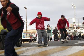 Invitan a celebrar Go Skate Day con un recorrido al Zócalo