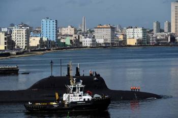 Submarino nuclear ruso sale de la bahía de La Habana