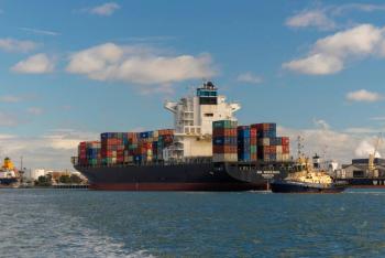 Comisión Europea aprueba plan para que los barcos en puerto usen la red eléctrica