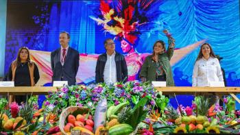 Petro dice que la agricultura, el turismo y la industria deben ser los motores del desarrollo de Colombia