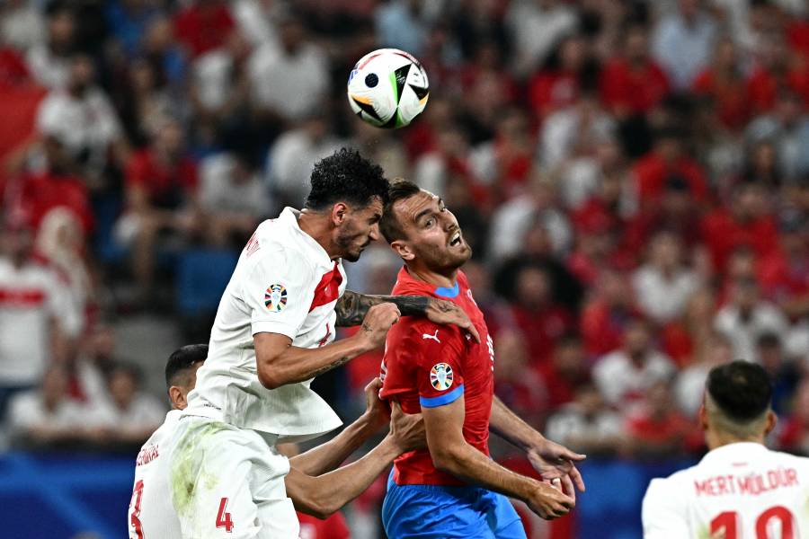 Turquía avanza a octavos de final de la Eurocopa con una tensa victoria sobre los checos