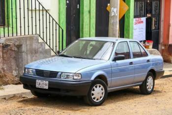 Vinculan a hombre que robaba Tsuru en Puebla