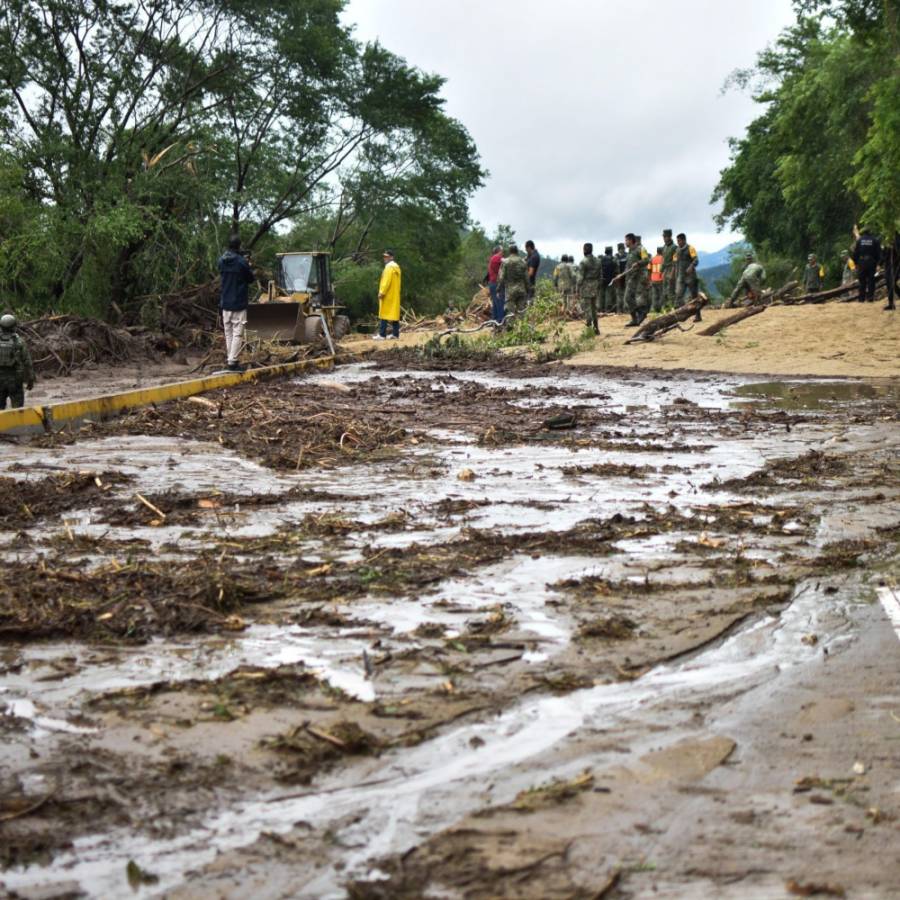 Veracruz sufre por el paso de la tormenta tropical “Chris”