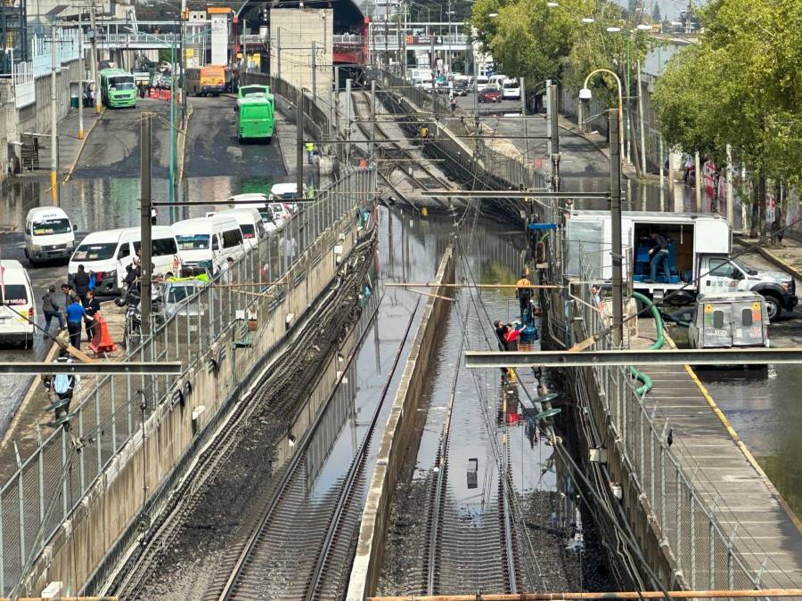Intensidad de lluvias en la Ciudad de México provoca retrasos en el Metro