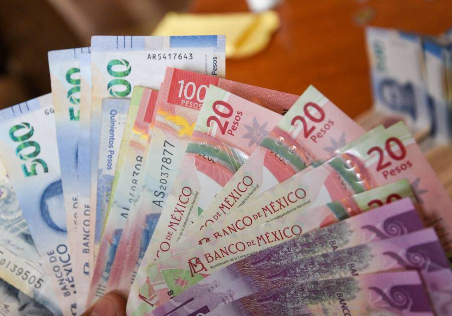 Peso mexicano avanza frente al dólar y la BMV se recupera