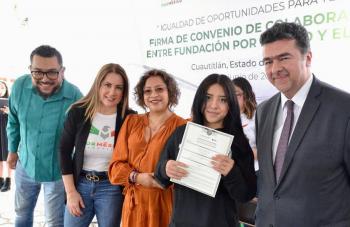 Entrega INEA certificados de Educación Básica a jóvenes y adultos del Edomex