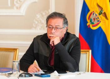 Petro solicita anular proceso del CNE en su contra por violación de topes electorales