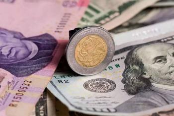Peso toca nuevo mínimo anual frente al dólar al cotizar en 19.50 unidades
